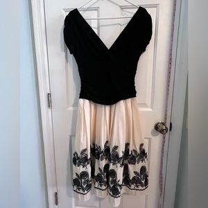 Ladies holiday party/ tea/ wedding guest dress sz L